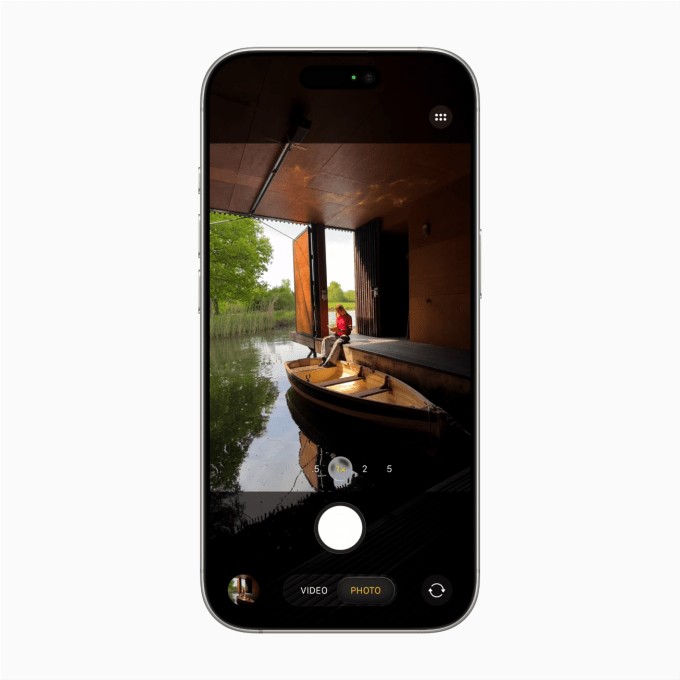 apple’s ios 26 with the new liquid glass design is now available to everyone
