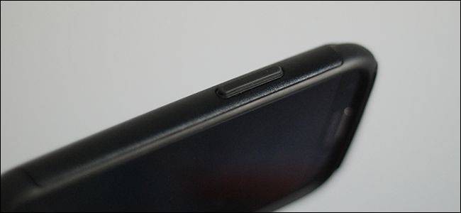 ask-htg-why-does-my-selfie-sticks-shutter-button-zoom-my-camera-1.jpg