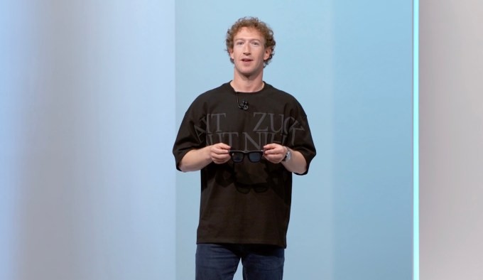 at sxsw, bluesky ceo jay graber pokes fun at mark zuckerberg with latin phrase t-shirt