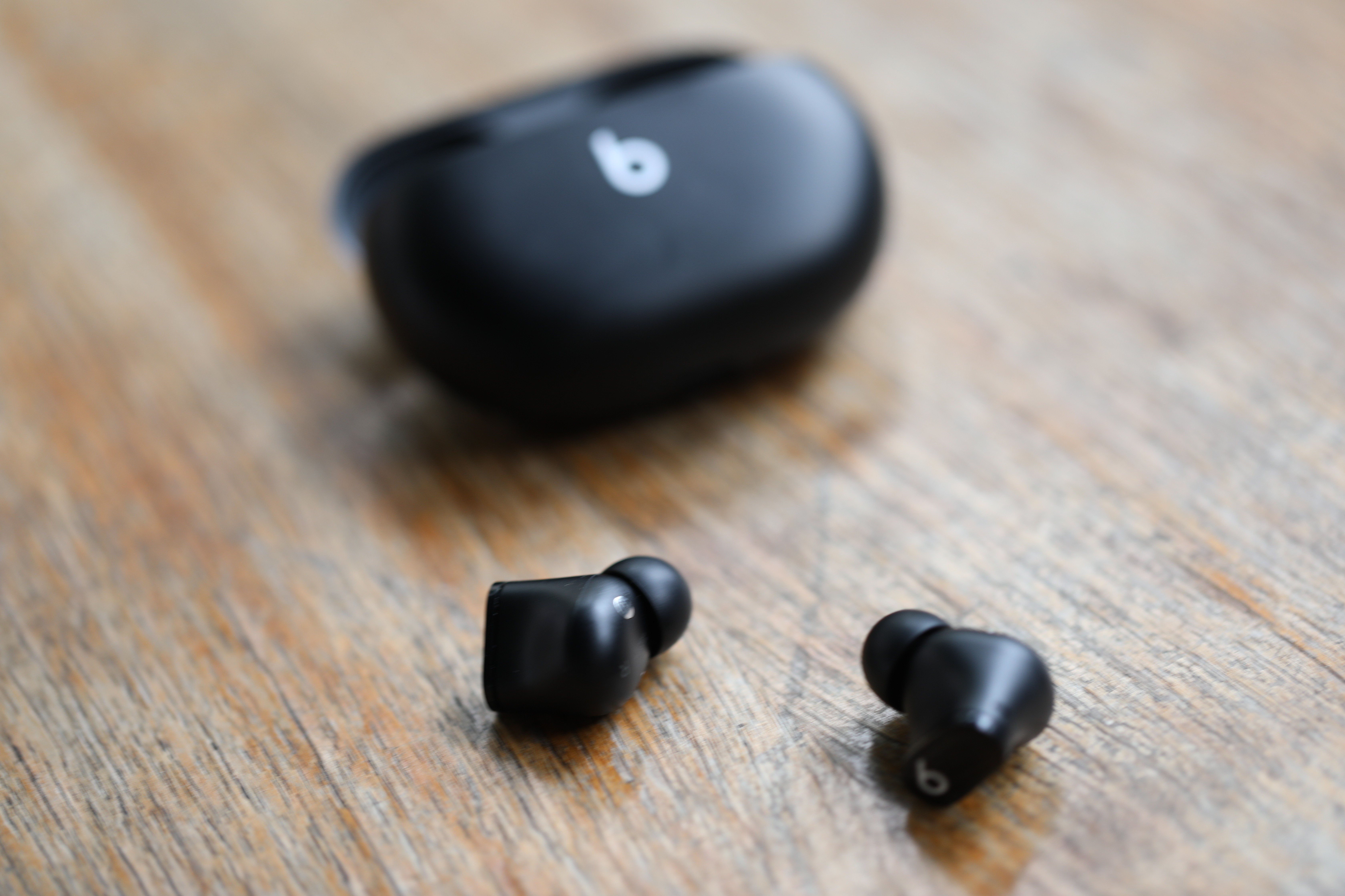 beats studio buds offer a compact design, noise-canceling and android/ios fast pairing at $150