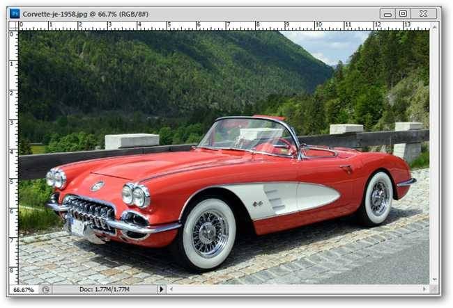 beginner-photoshop-black-and-white-and-red-photo-effect-in-ten-seconds-1.jpg