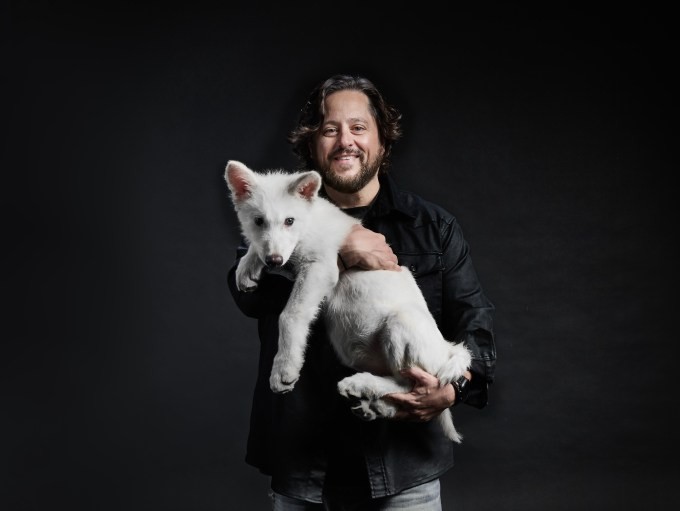 does colossal biosciences’ dire wolf creation justify its $10b+ valuation?