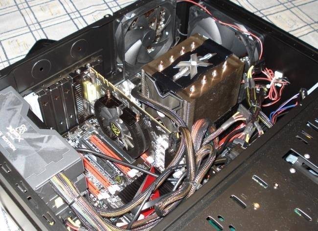 dont-be-intimidated-building-your-own-computer-is-easier-than-youd-think-1.jpg