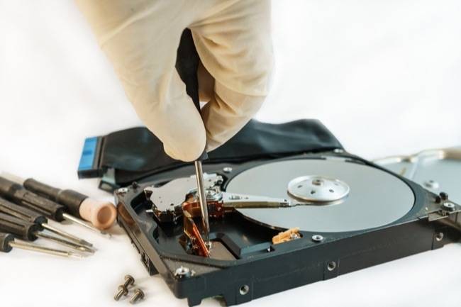 dont-just-move-photos-to-an-external-drive-thats-not-a-backup-1.jpg