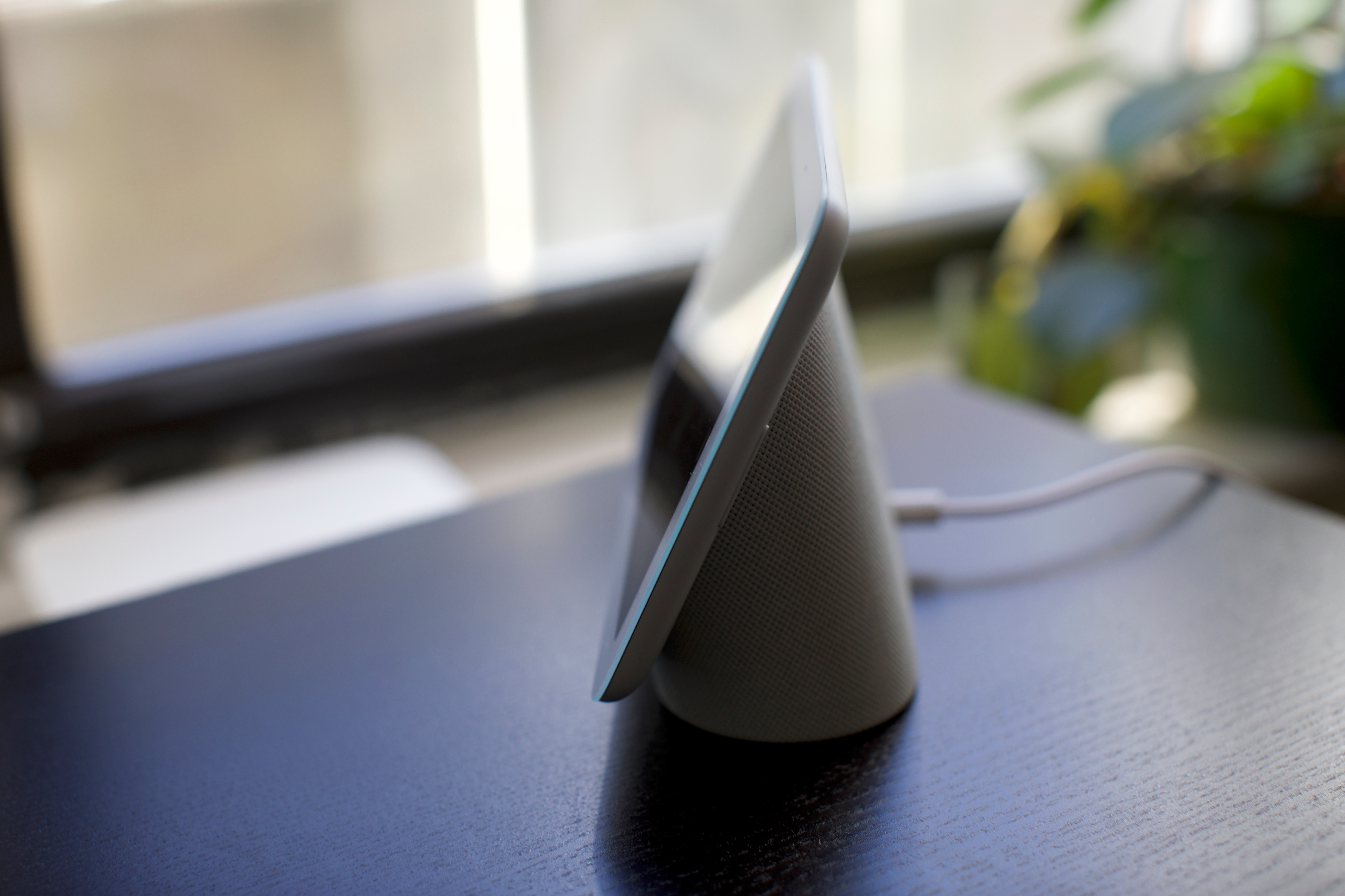 google nest hub 2 review: the solid smart screen adds sleep tracking