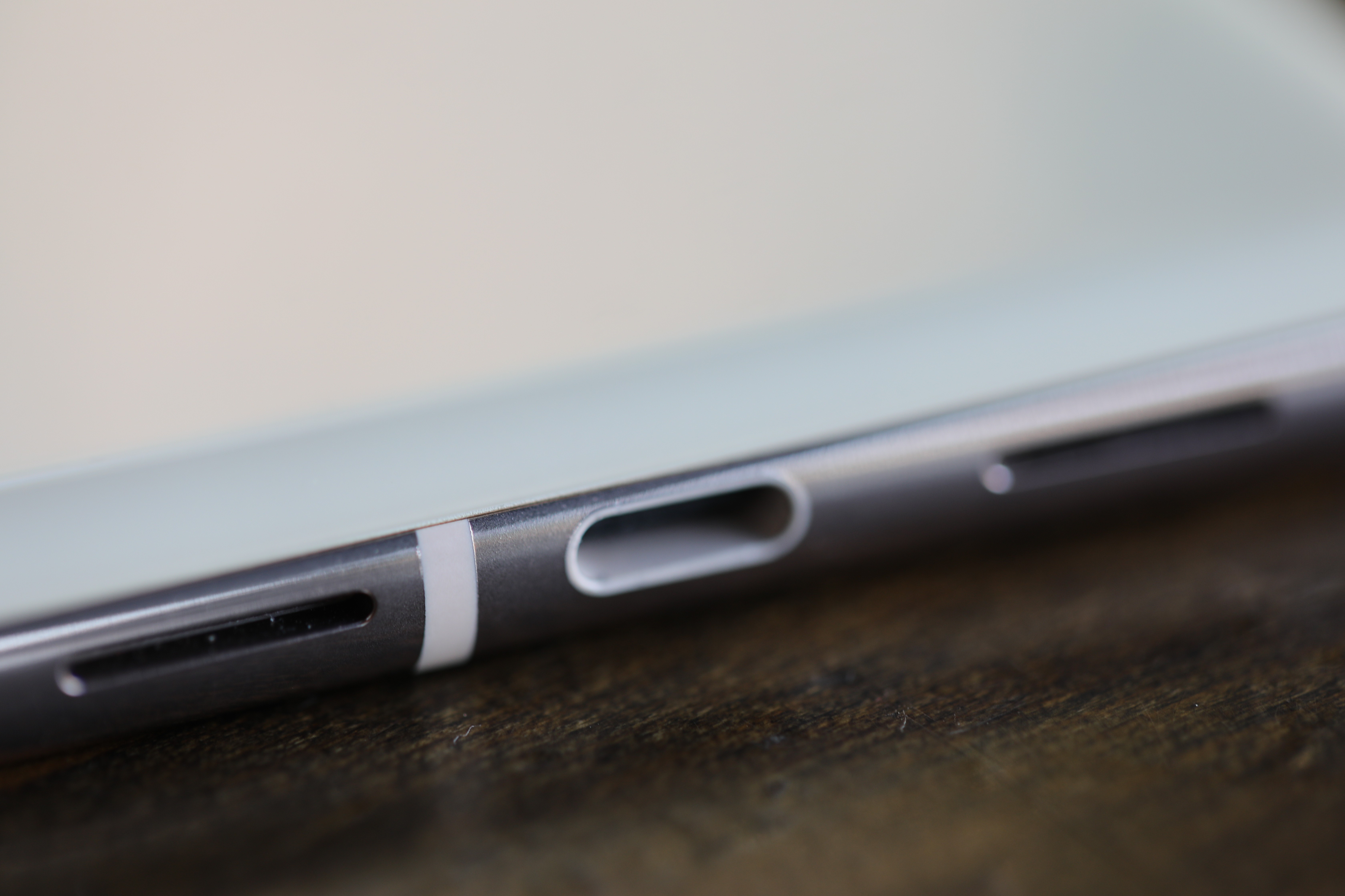 google revamps its smartphone line with the pixel 6