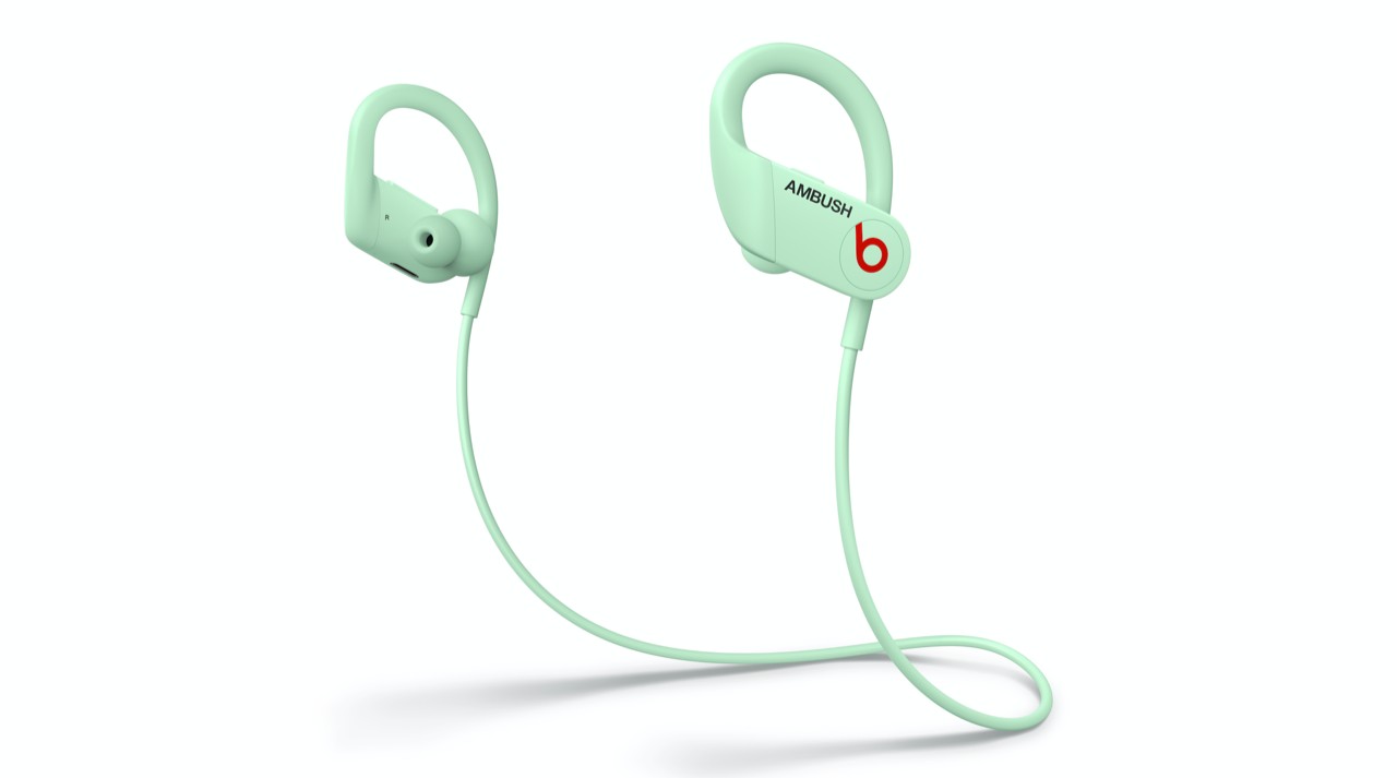 hey look, glow-in-the-dark powerbeats