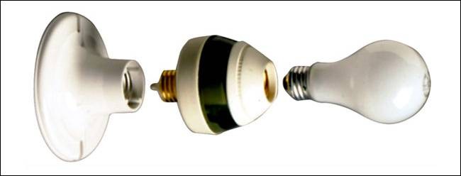 how-to-add-automatic-lights-to-your-closets-2.jpg