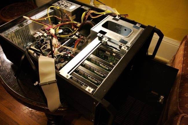 how-to-use-multiple-disks-intelligently-an-introduction-to-raid-1.jpg