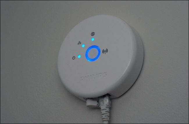 htg-reviews-the-philips-hue-lux-frustration-free-smart-bulbs-for-the-thoroughly-modern-home-2.jpg