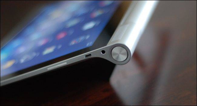 htg-reviews-the-yoga-tablet-2-pro-long-battery-life-with-a-built-in-pico-projector-1.jpg