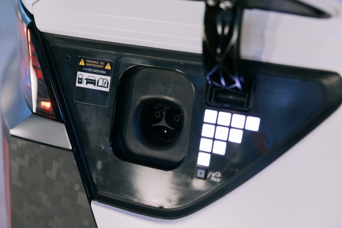 hyundai’s new tesla charging port comes up short