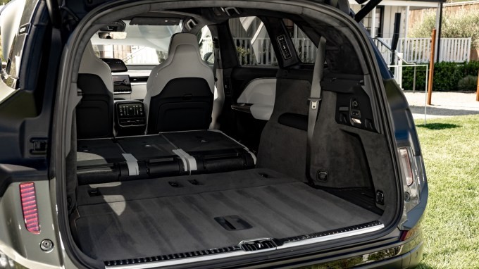 lucid gravity first drive: an electric suv that doesn’t make compromises