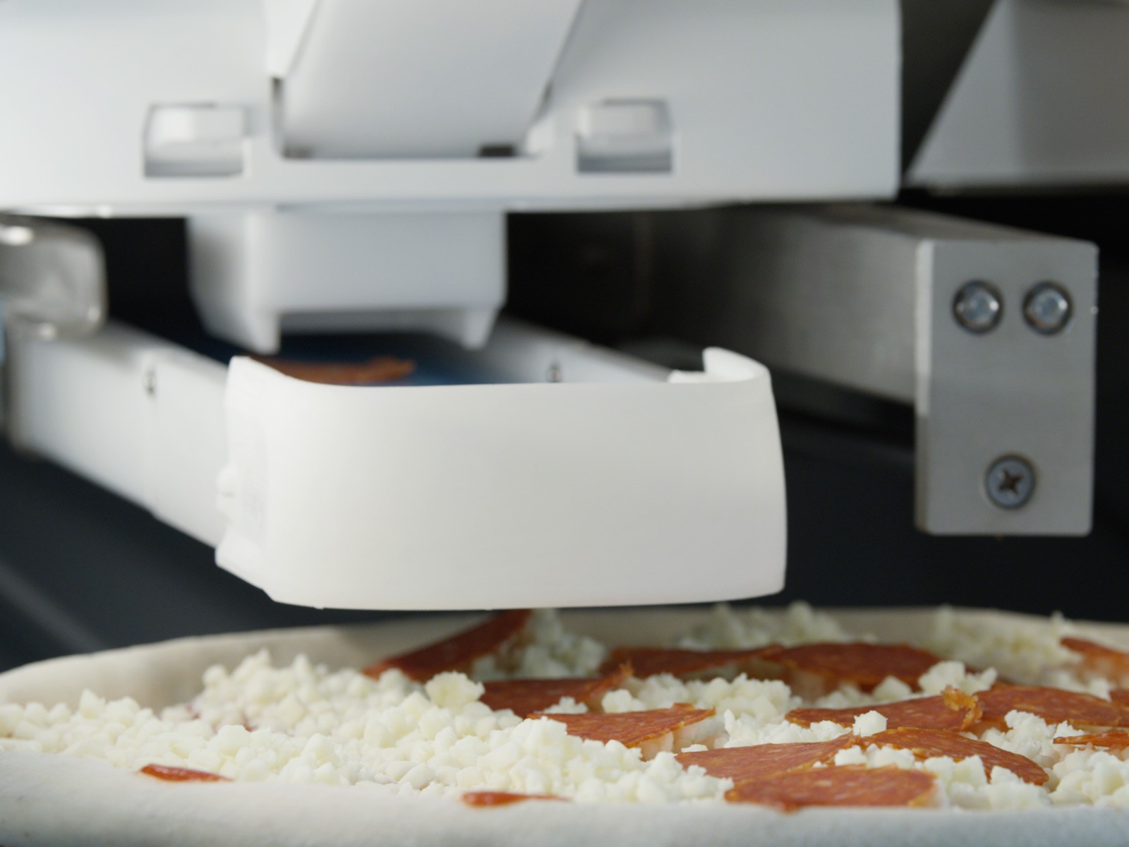 picnic launches its first robotic pizza system