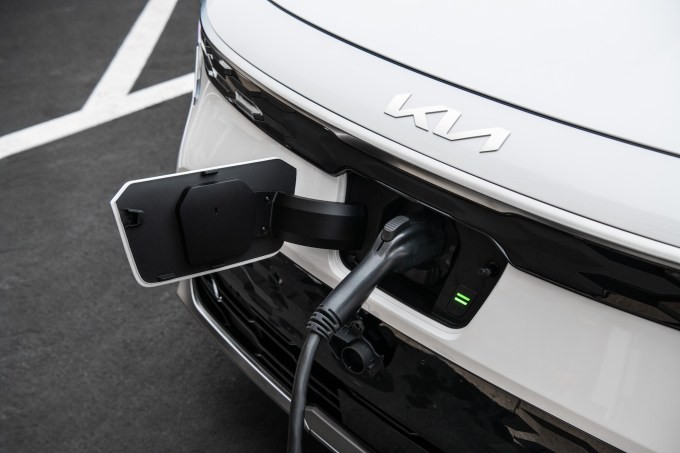 pour one out for cruise and why autonomous vehicle test miles dropped 50%