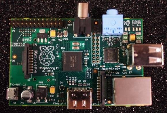 raspberry-pi-creditcard-sized-arm-computer-25-2.jpg