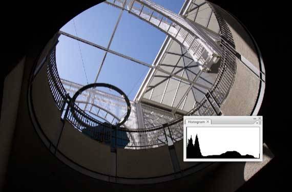 read-cameras-histogram-perfectly-balanced-images-2.jpg