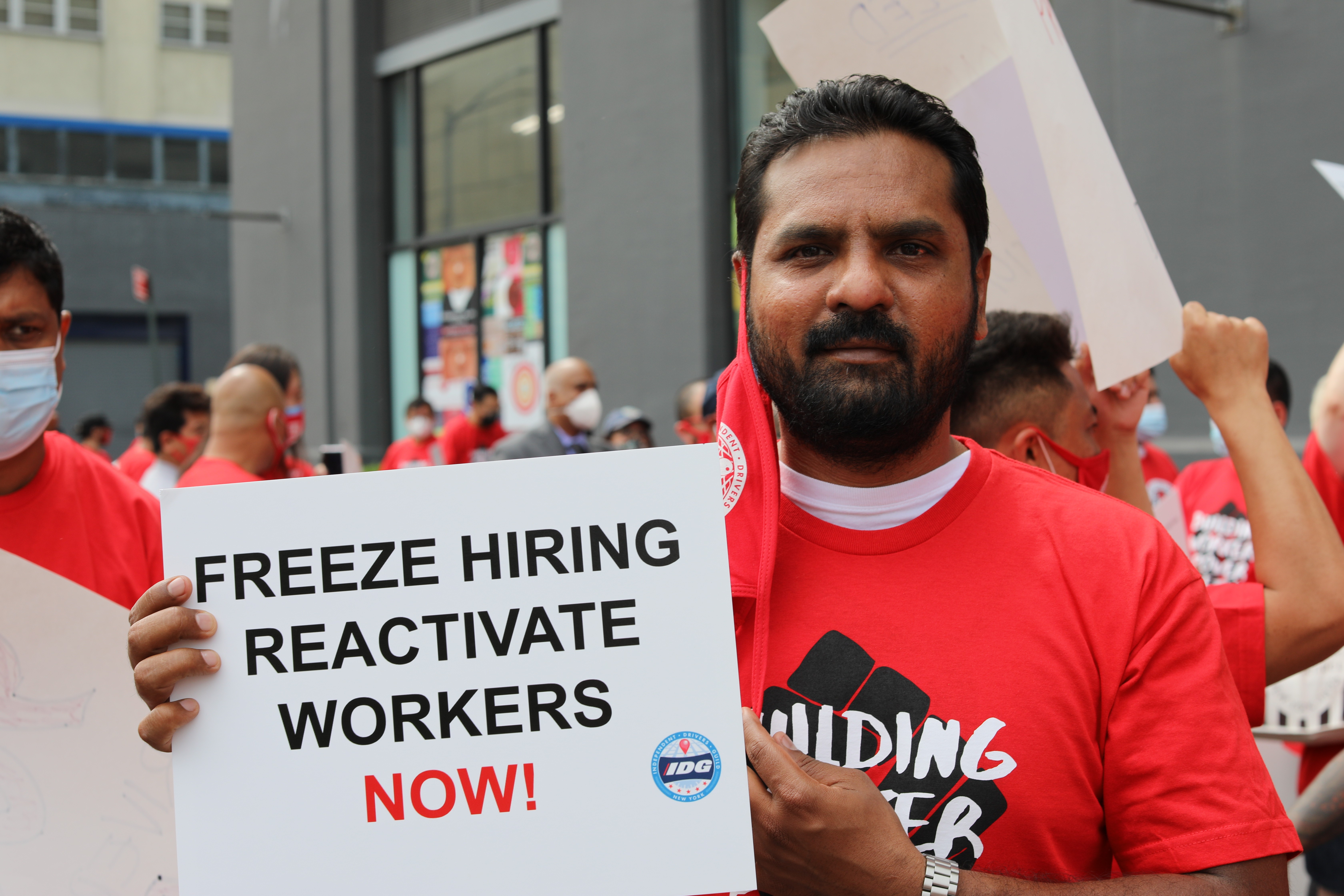 rideshare drivers gather in nyc in hopes of unionizing