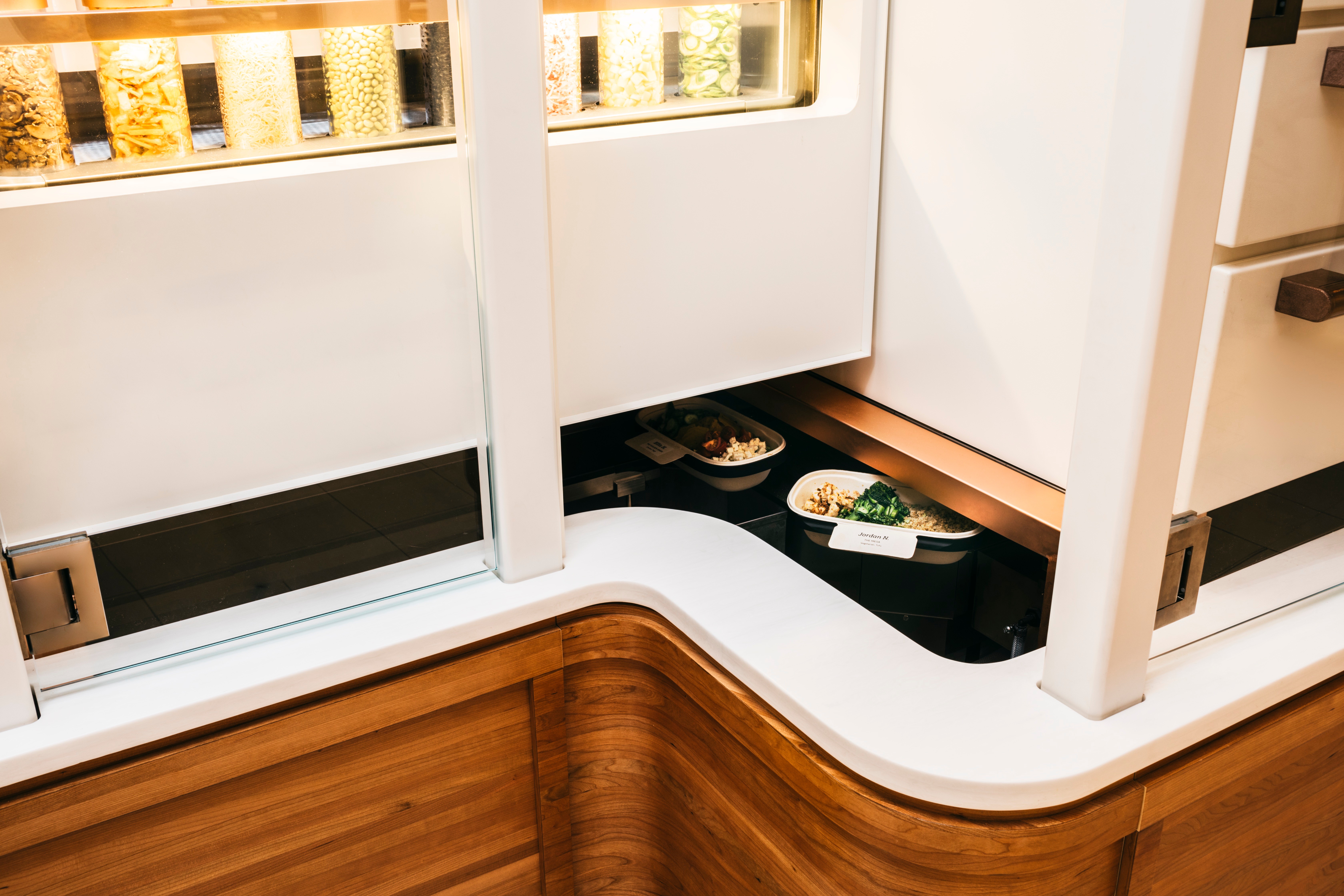 salad chain sweetgreen buys kitchen robotics startup spyce