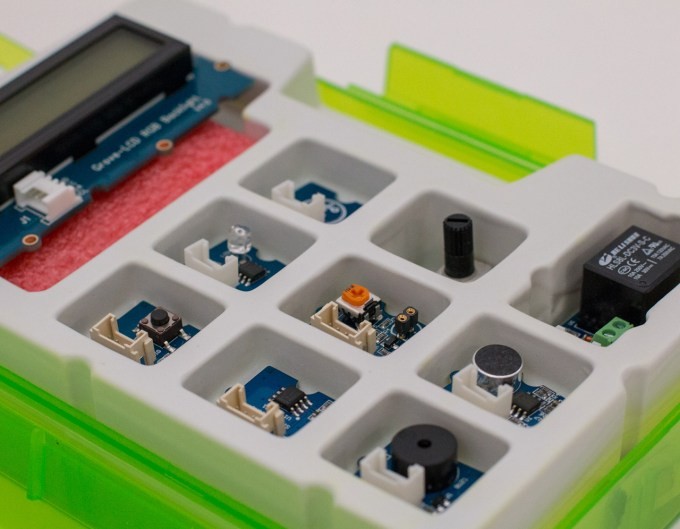 thimble teaches kids stem skills with robotics kits combined with live zoom classes