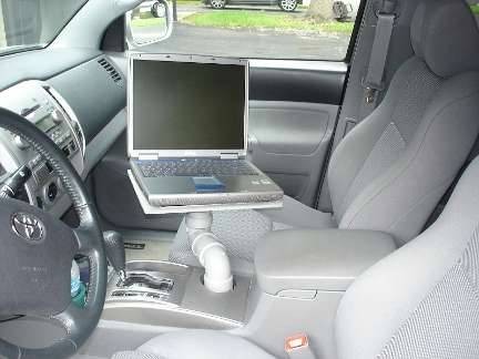 vented-computer-laptop-tray-3.jpg