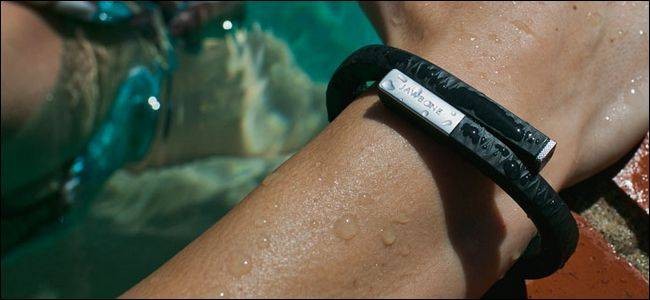 water-resistant-gadgets-arent-waterproof-what-you-need-to-know-2.jpg