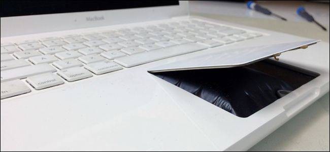 what-to-do-when-your-phone-or-laptop-has-a-swollen-battery-2.jpg