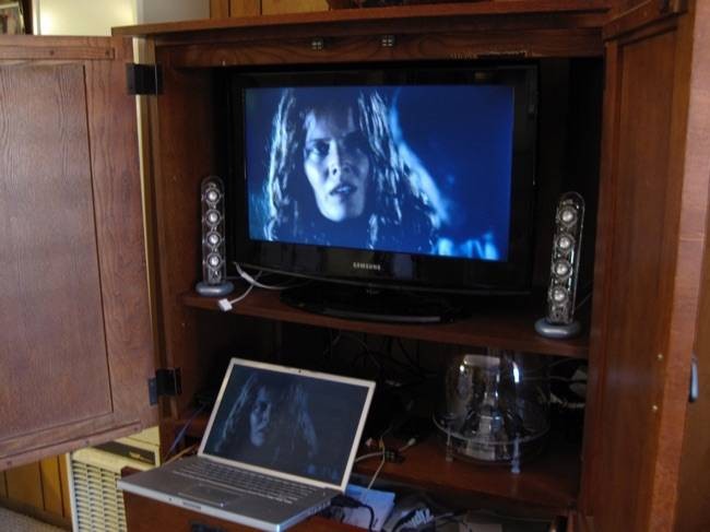 why-you-should-connect-a-pc-to-your-tv-dont-worry-its-easy-1.jpg