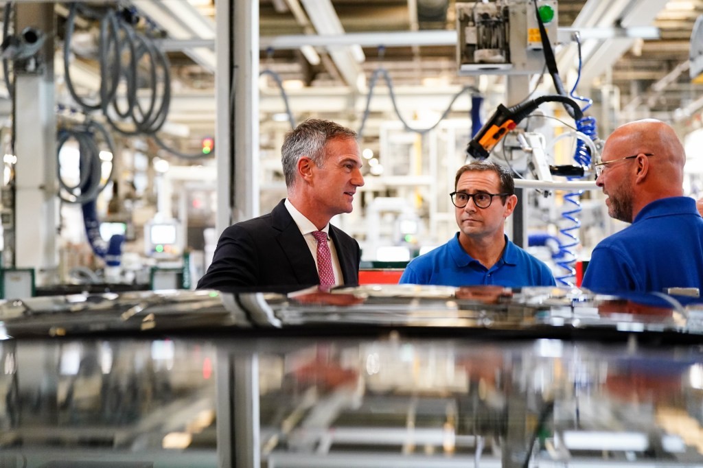 Jaguar Land Rover Production Halt: Latest Updates