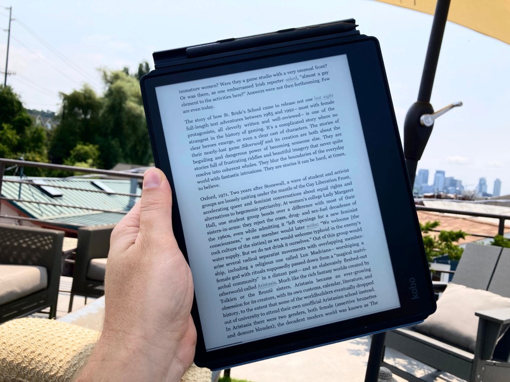 Kobo Elipsa Review: Is it Worth the Upgrade?