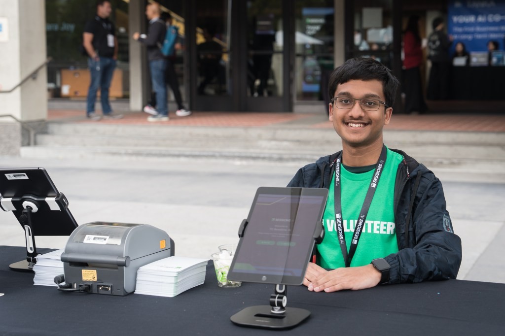 Volunteer at TechCrunch All Stage 2025 - Last Call!