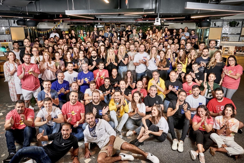 Lusha Raises $205M Series B at $1.5B Valuation - B2B Sales Data