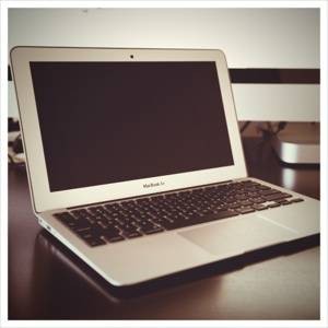MacBook Air (Mid-2012) Review & Giveaway - Tech Review