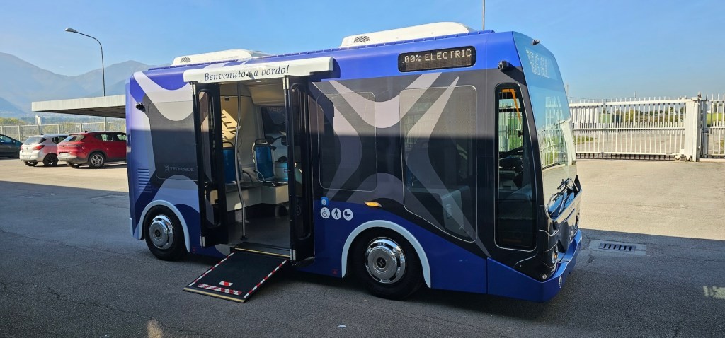 May Mobility Unveils Electric Autonomous Minibus at CES 2025