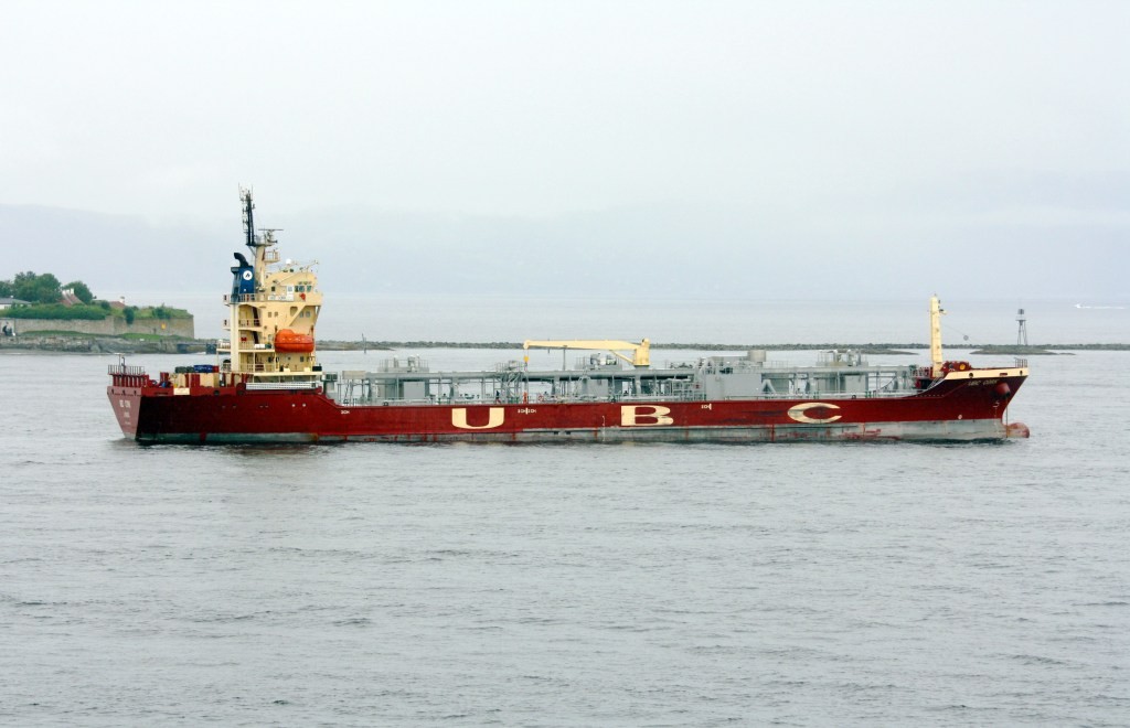 Cement Transport Ship: Making Ingredients at Sea