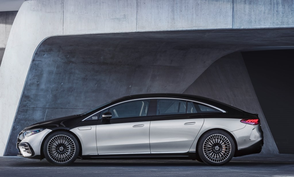 Mercedes-Benz to Build 8 Battery Factories | Electric Vehicle News