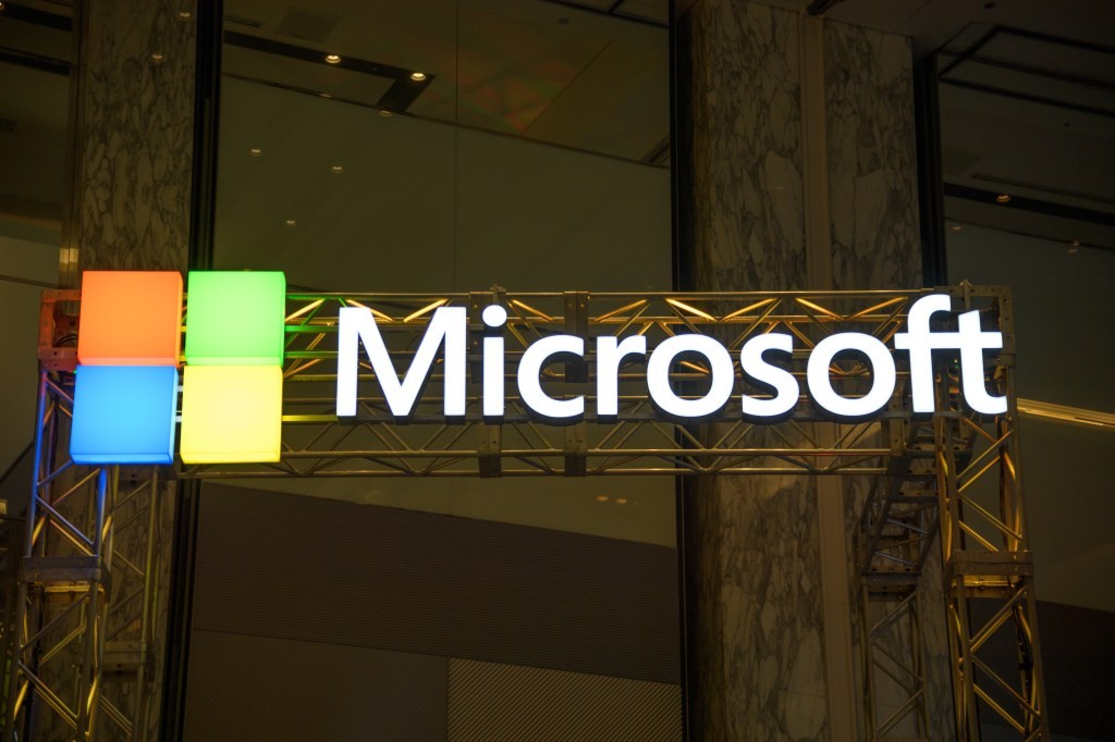Microsoft Pulls In-Person CES 2022 Presence