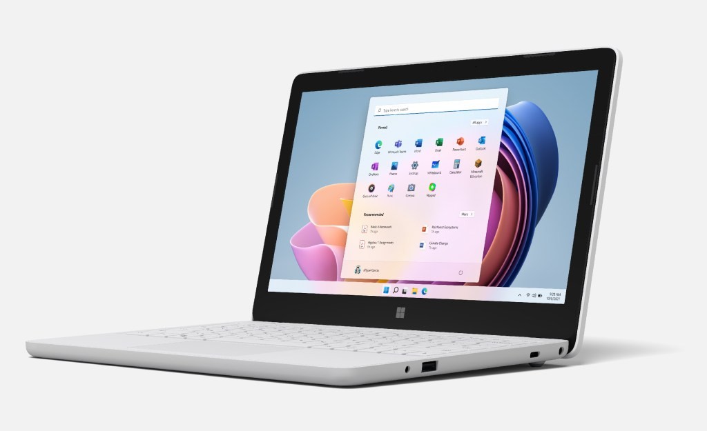 Microsoft Challenges Chromebooks with $250 Windows 11 SE Laptops