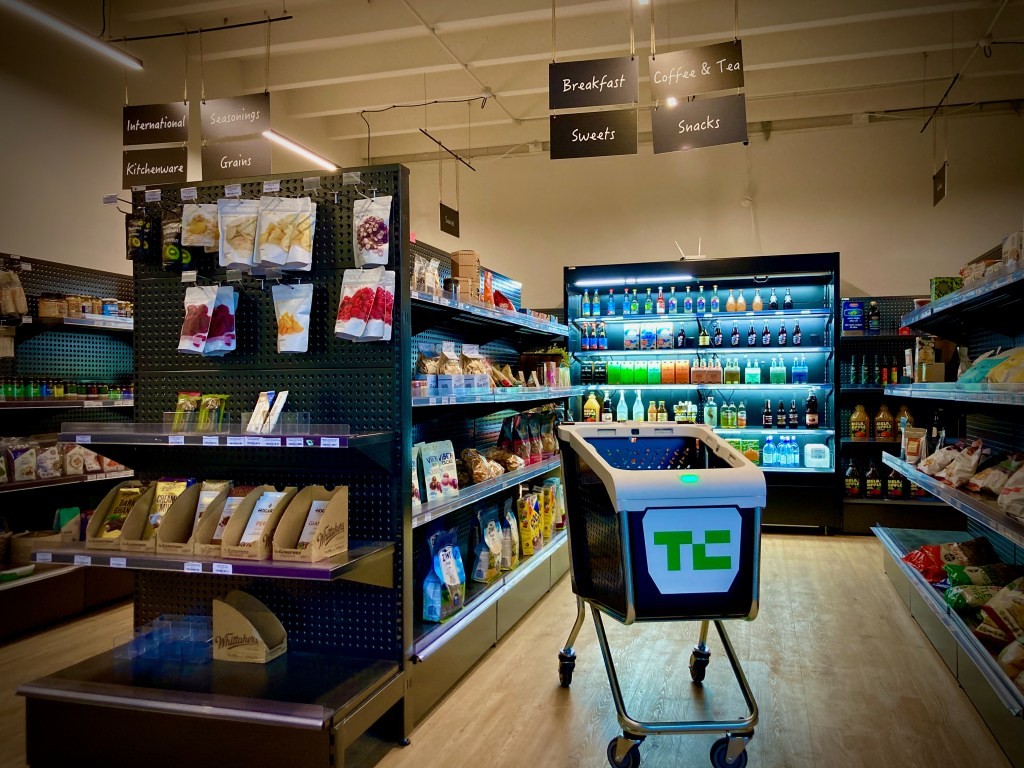 AI Shopping Trolleys: Imagr Revolutionizes Retail in New Zealand