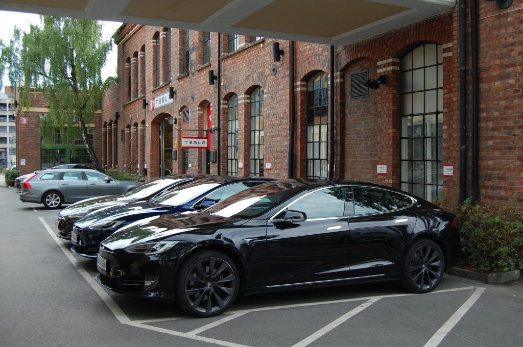 NHTSA Rejects Tesla Battery Management Software Investigation