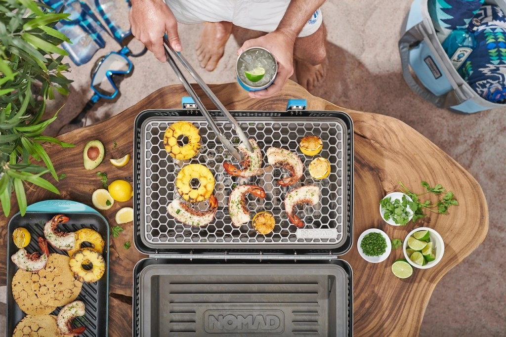 Nomad Grill: Portable Charcoal Grill - Modern & Convenient