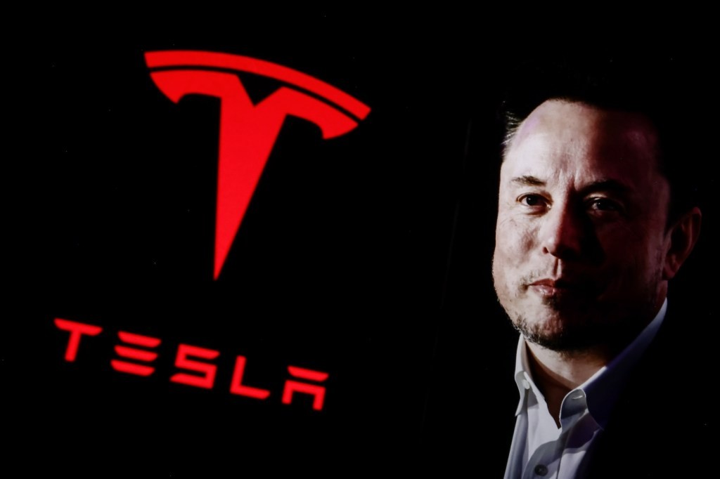 Tesla Earnings: Elon Musk, Profits & AI Focus