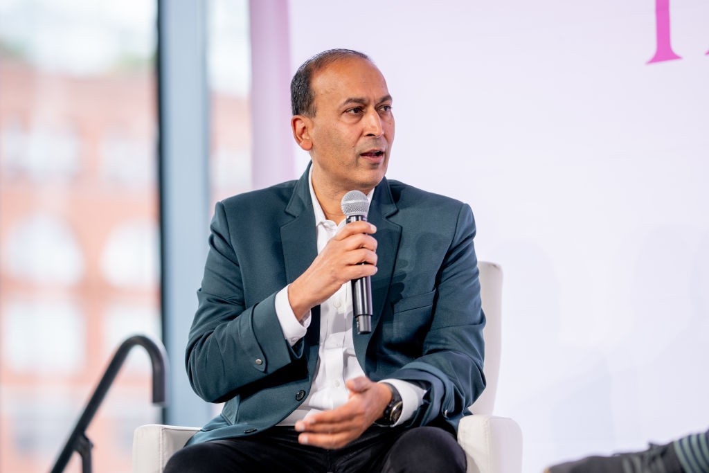 Poshmark CEO and Founder Manish Chandra to Step Down