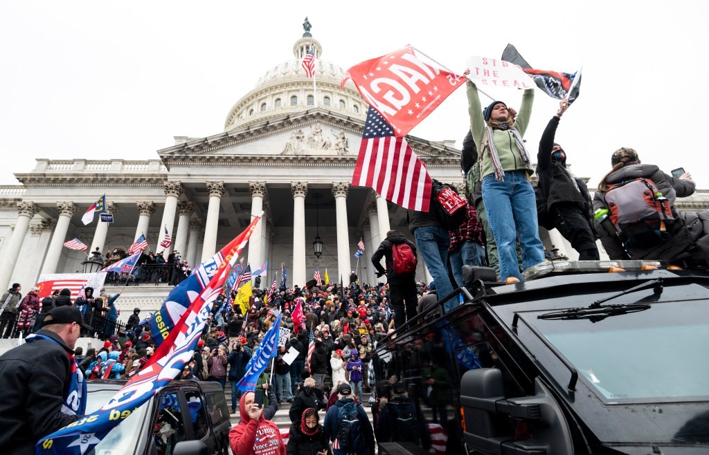 US Capitol Breach: Pro-Trump Mob Storms Building