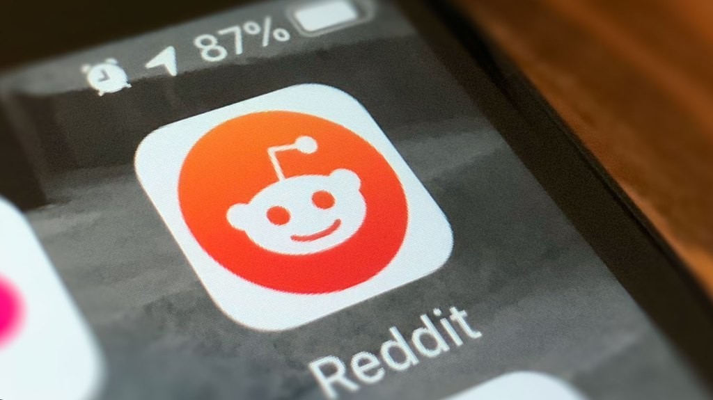 Reddit Shuts Down Dubsmash, Integrates Video Features