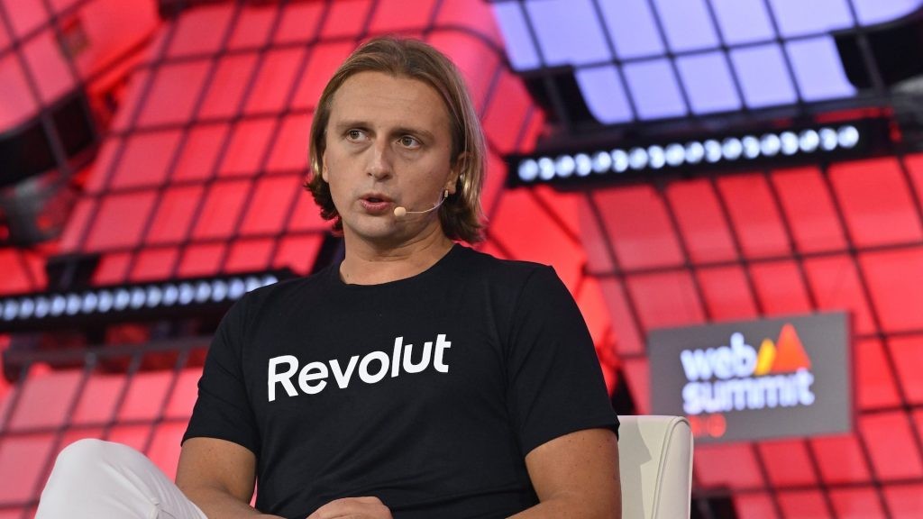 Rippling Demands Revolut Disclose Payments to Deel 'Spy'