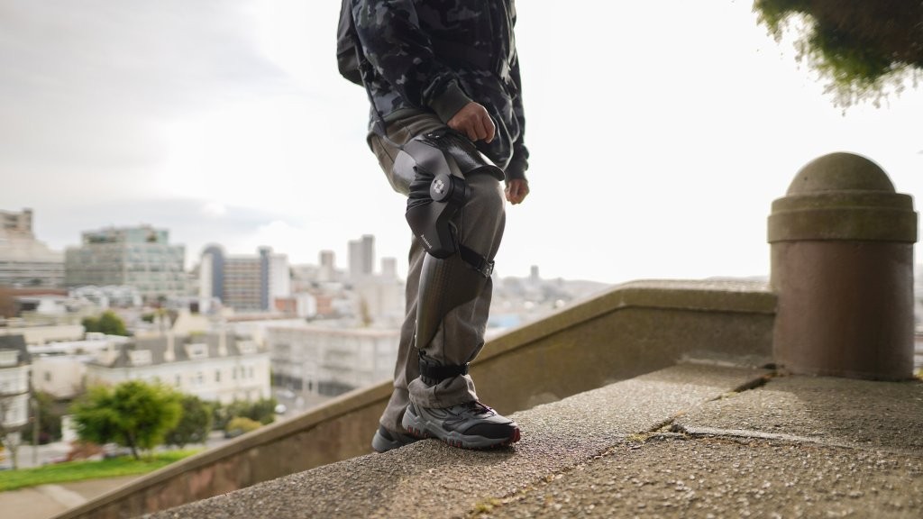 Roam Robotics Smart Knee Brace - Innovative Recovery