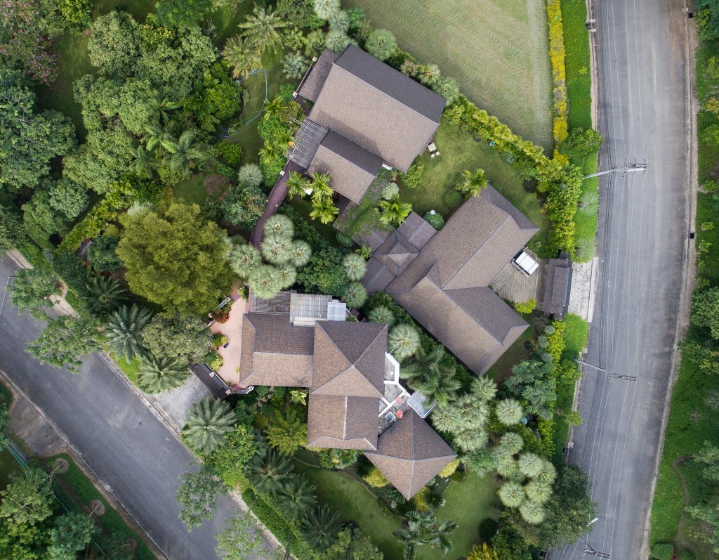 Rooftops for Rent: Monetize Your Property with 5G