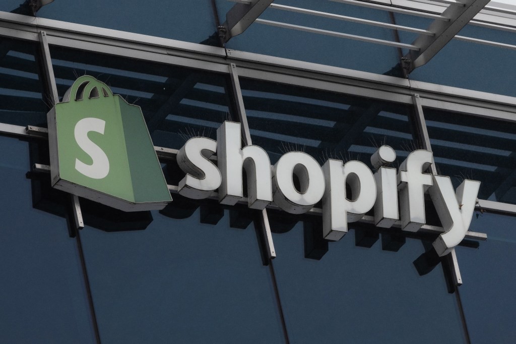 Shopify and Open Trade: Impact of Trump's Import Exemption Delay