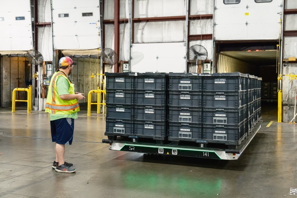 Slip Robotics Raises $28M for Truck Loading Automation